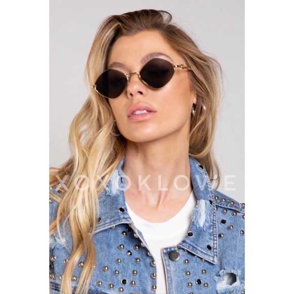 POL Retro 90s Geometric Fashion Sunglasses - Picture 6 of 10